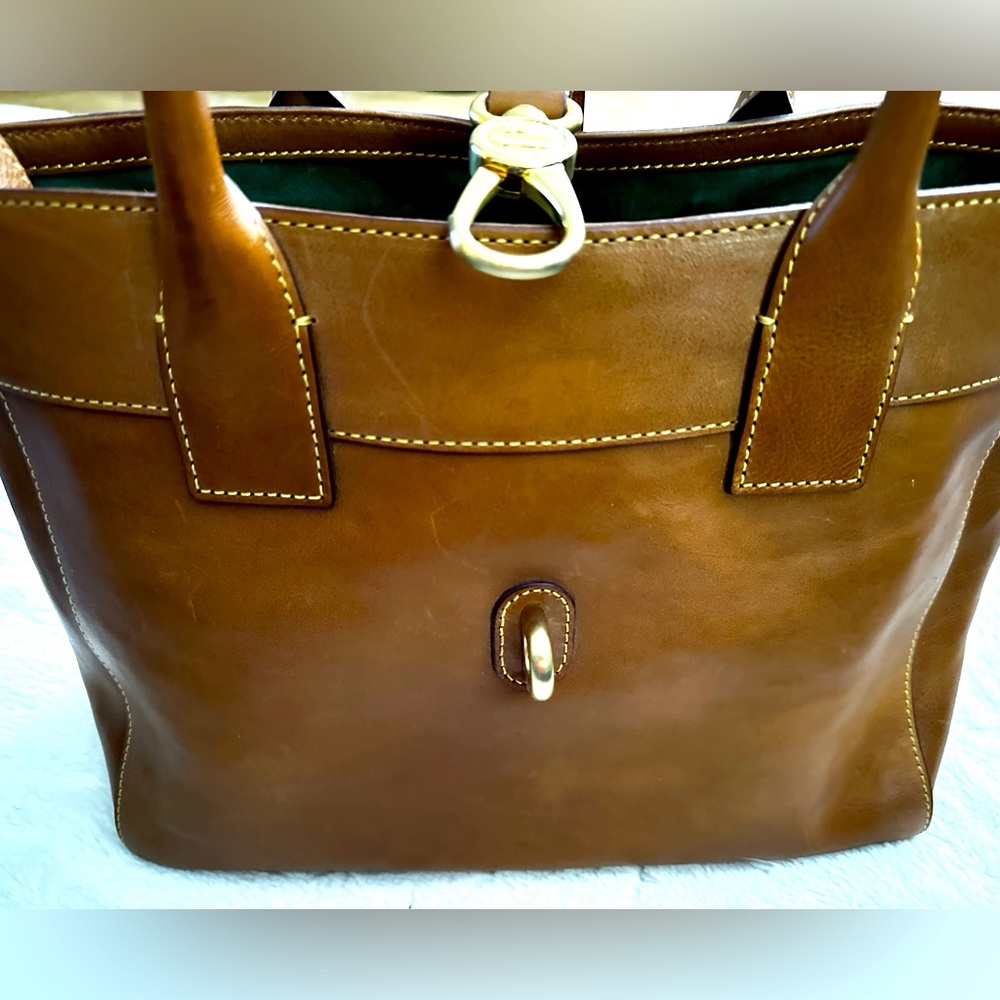 Dooney and Bourke - Amelie - large purse / satchel